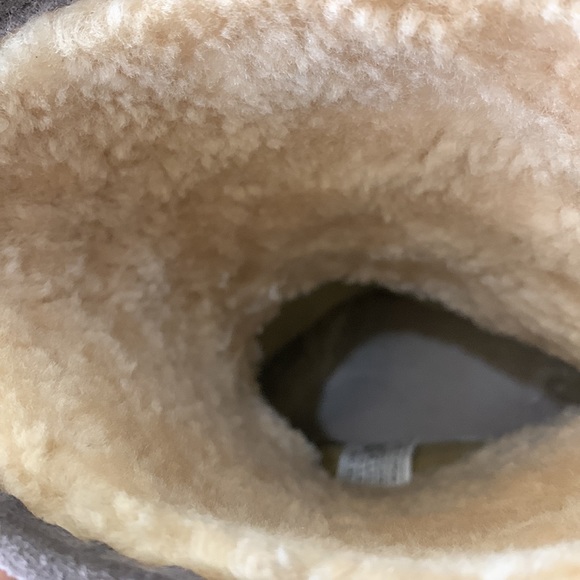 EUC UGG AUSTRALIA Lynnea Clog Boots - Picture 10 of 15